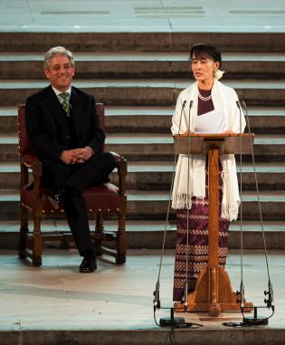 Sherry Scott MBE meets  Aung San Suu Kyi Article Photo - 